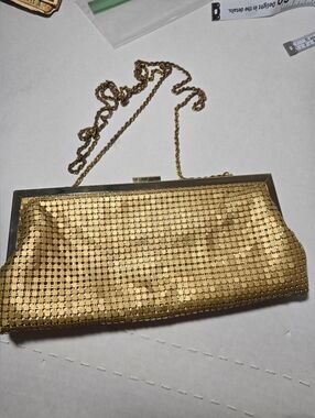 Vintage Looking Gold Mesh Evening Clutch with Chain Strap